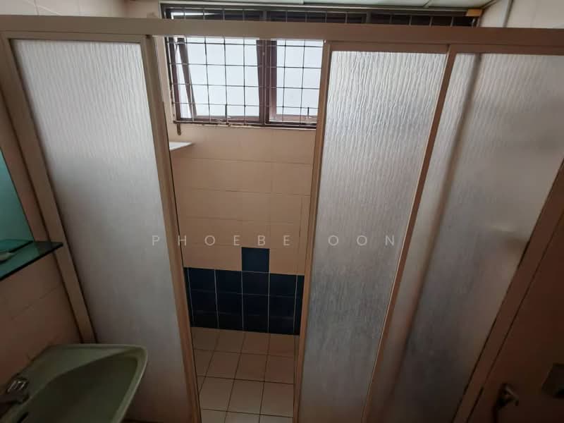 Kondominium untuk Disewa di Berjaya Condominium - Phoebe Oon - Bathroom - PropertyGuru.com.my