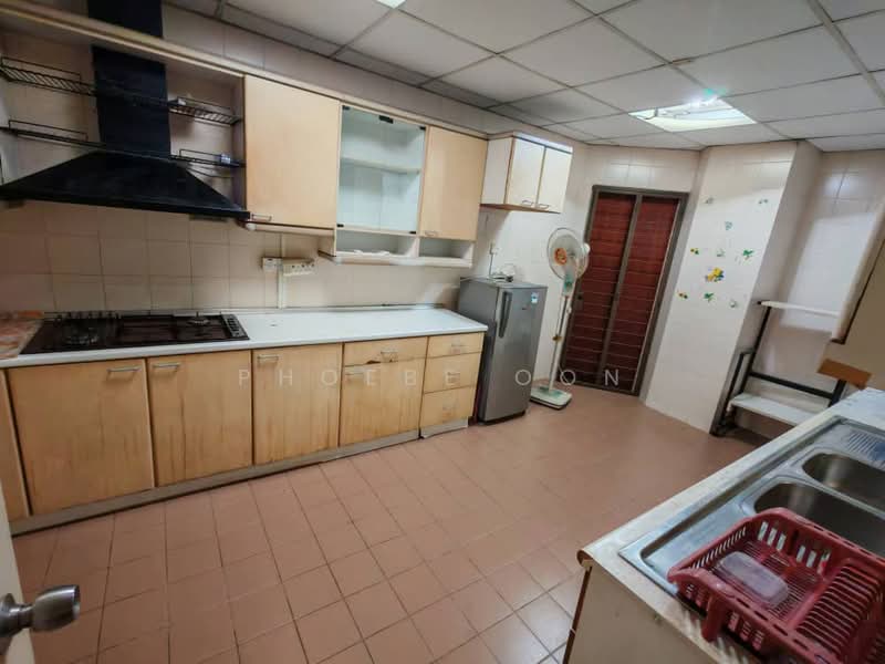 Kondominium untuk Disewa di Berjaya Condominium - Phoebe Oon - Kitchen - PropertyGuru.com.my