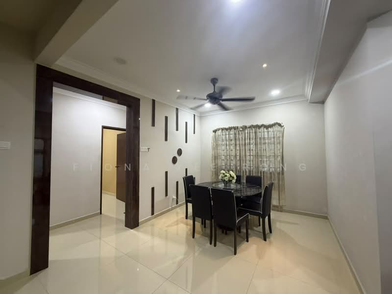 2-storey Terraced House for Rent in Bandar Putra (Kulai) - Fiona Yee Rong - Dining Room - PropertyGuru.com.my