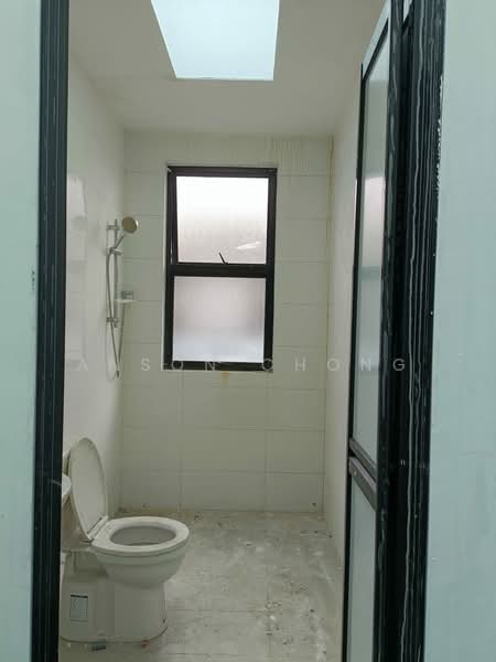 Semi-Detached House for Sale in Taman Nong Chik (Johor Bahru) - Anson Chong - Bathroom - PropertyGuru.com.my