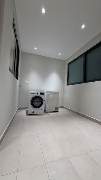 Kediaman Servis untuk Dijual di The Astaka @ 1 Bukit Senyum - KK Koh - Interior - PropertyGuru.com.my