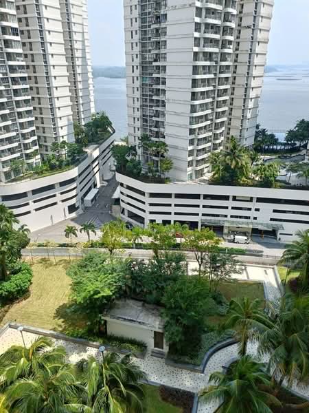 Kondominium untuk Dijual di Bay Point @ Country Garden Danga Bay - Mona . - Exterior - PropertyGuru.com.my