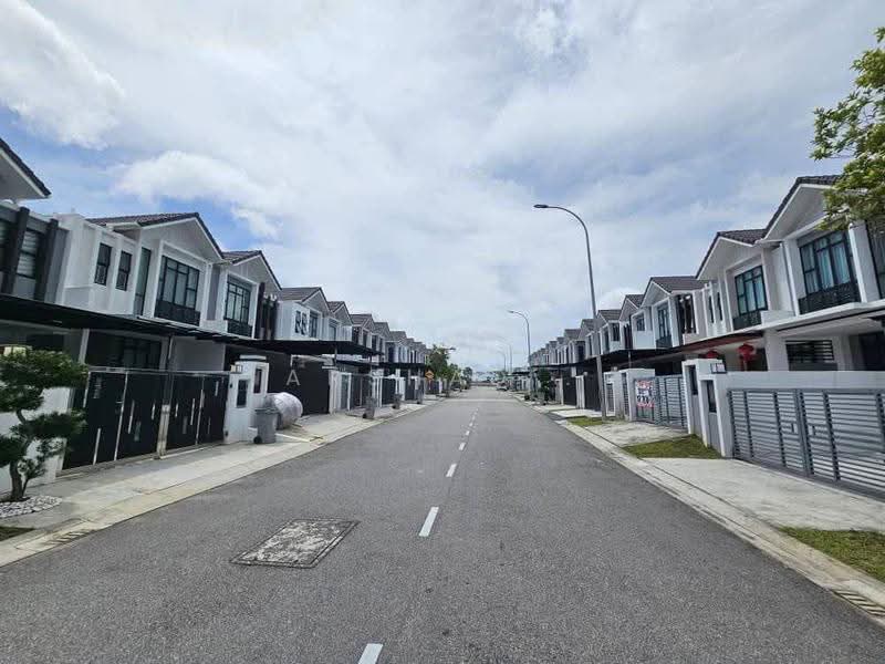 Rumah Teres 2-Tingkat untuk Dijual di Taman Seri Austin (Tebrau) - Arshad . - Exterior - PropertyGuru.com.my