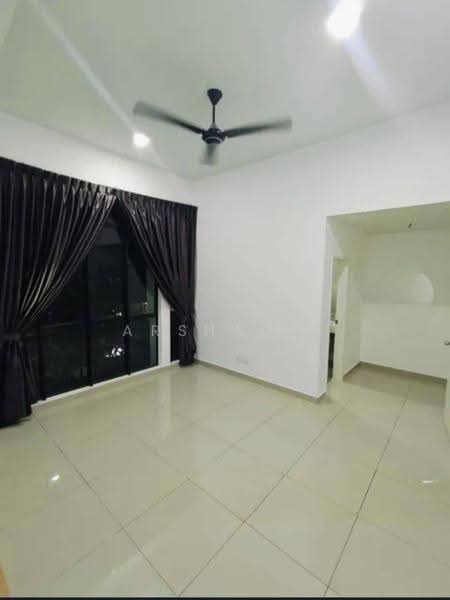 Rumah Teres 2-Tingkat untuk Dijual di Taman Seri Austin (Tebrau) - Arshad . - Living Room - PropertyGuru.com.my