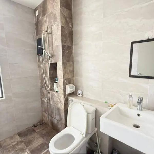 Rumah Teres 2-Tingkat untuk Dijual di Taman Seri Austin (Tebrau) - Arshad . - Bathroom - PropertyGuru.com.my