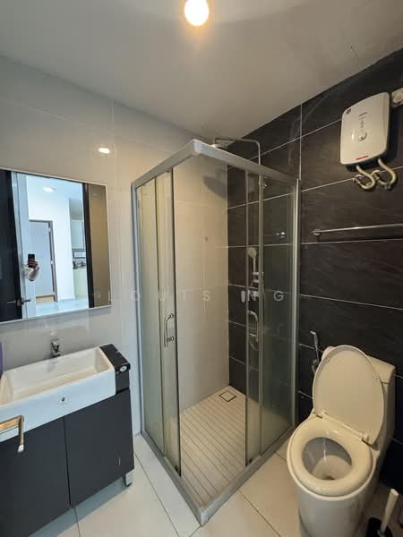 Condominium for Sale at Bay Point @ Country Garden Danga Bay - Louis Ng - Bathroom - PropertyGuru.com.my