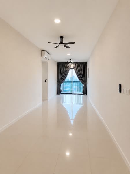 Kediaman Servis untuk Disewa di Sunway Velocity TWO - Keith Foo - Living Room - PropertyGuru.com.my