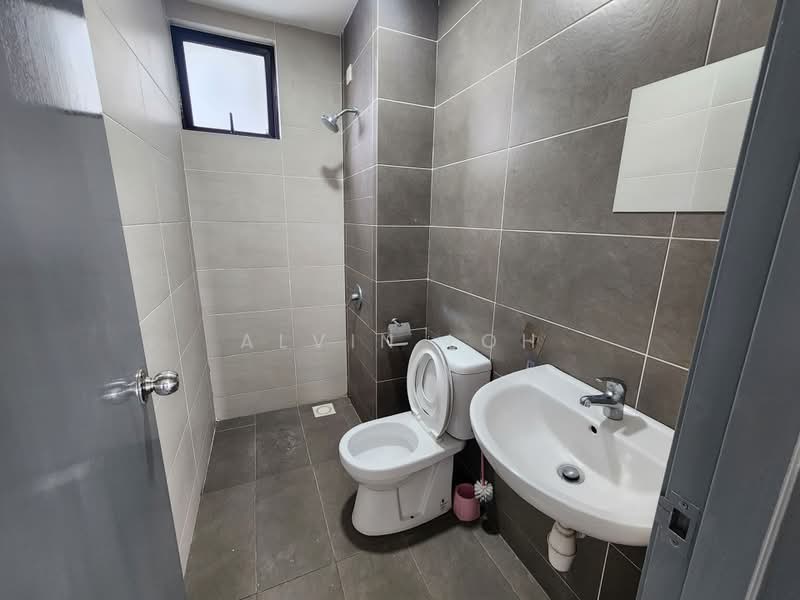Kondominium untuk Dijual di Green Park Residence - Alvin Loh - Bathroom - PropertyGuru.com.my