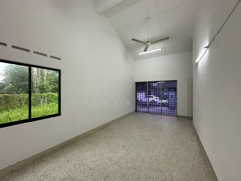 1-storey Terraced House for Sale in Ulu Tiram (Johor) - Stefan Yu - Living Room - PropertyGuru.com.my