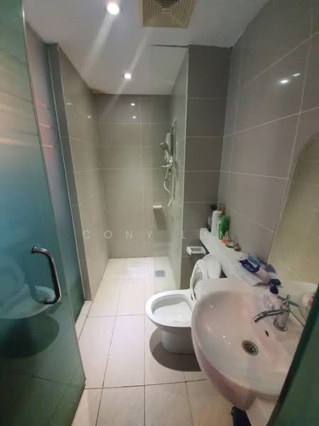 Kediaman Servis untuk Disewa di The Scott Garden SOHO - Cony Lum - Bathroom - PropertyGuru.com.my