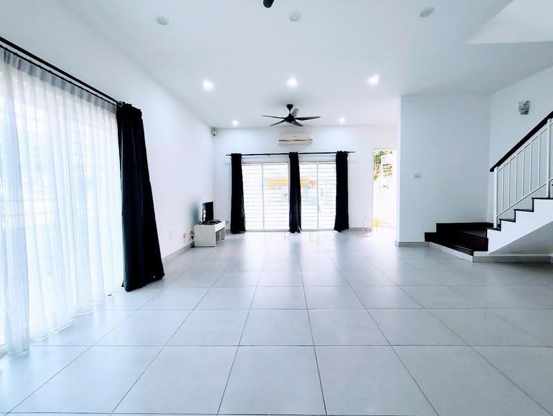 Rumah Teres 2-Tingkat untuk Dijual di Nilai Impian (Nilai) - FAIZ REZA - Living Room - PropertyGuru.com.my