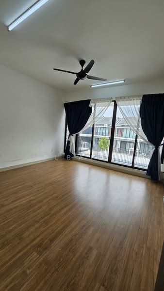 2-storey Terraced House for Sale in Elmina (Shah Alam) - Zalina Zubaidi - Living Room - PropertyGuru.com.my