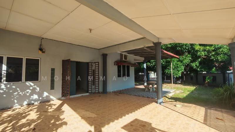 Semi-Detached House for Sale in Taman Gudang Rasau Aman (Kuantan) - Mohammad Azizi - Exterior - PropertyGuru.com.my