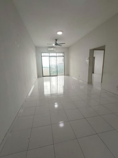 Kediaman Servis untuk Disewa di Jentayu Residensi @ Tampoi - Nick Low - Living Room - PropertyGuru.com.my