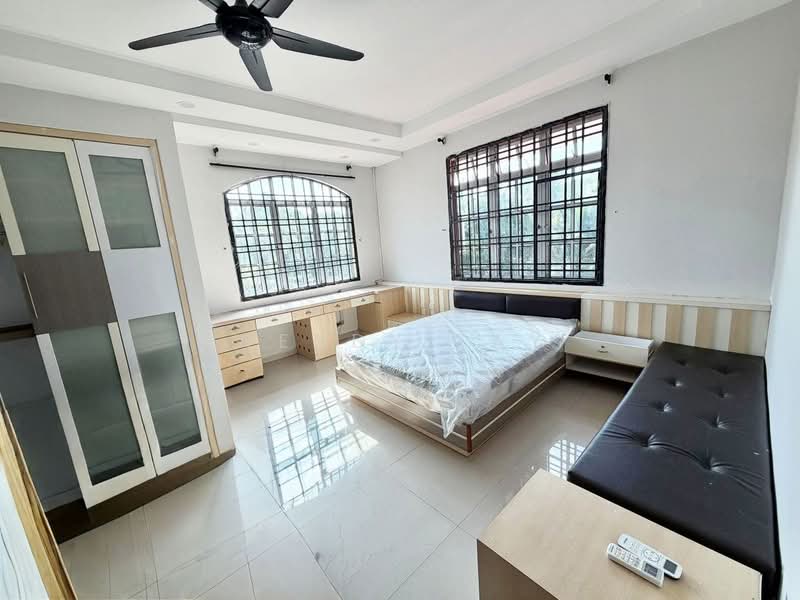 Rumah Teres 2-Tingkat untuk Disewa di Bandar Putra (Kulai) - Wendy Tay - Bedroom - PropertyGuru.com.my