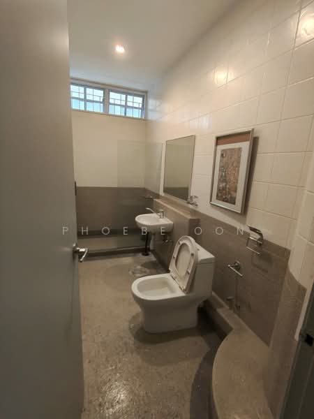 Shop for Rent in Pulau Tikus (Penang) - Phoebe Oon - Bathroom - PropertyGuru.com.my