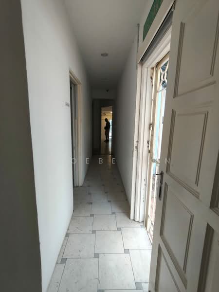Shop for Rent in Pulau Tikus (Penang) - Phoebe Oon - Corridor - PropertyGuru.com.my