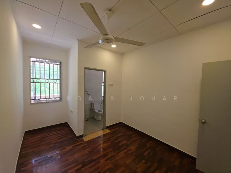2-storey Terraced House for Sale in Presint 11 (Putrajaya) - Ferdaus Johar - Bathroom - PropertyGuru.com.my