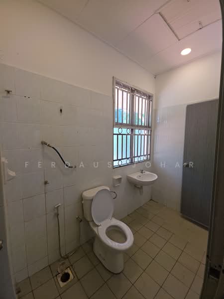 2-storey Terraced House for Sale in Presint 11 (Putrajaya) - Ferdaus Johar - Bathroom - PropertyGuru.com.my