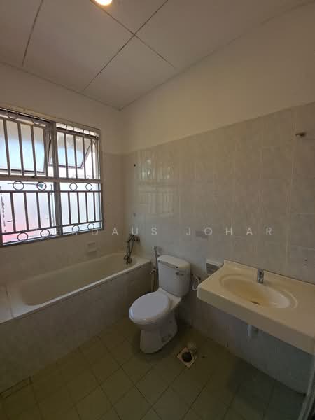 2-storey Terraced House for Sale in Presint 11 (Putrajaya) - Ferdaus Johar - Bathroom - PropertyGuru.com.my