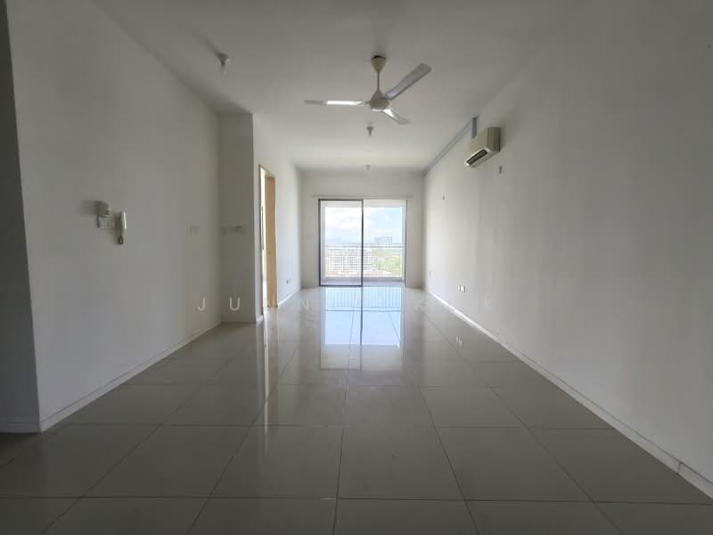 Kondominium untuk Dijual di Lido Four Seasons Residence - Junnie Kok - Living Room - PropertyGuru.com.my