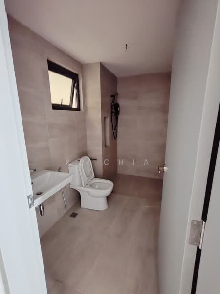 Kondominium untuk Dijual di Skyline KL - KS Chia - Bathroom - PropertyGuru.com.my