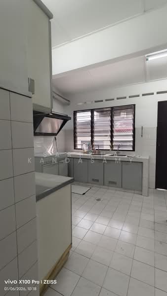 1-storey Terraced House for Sale in Bangsar (Kuala Lumpur) - Sarikha Kandasamy - Kitchen - PropertyGuru.com.my