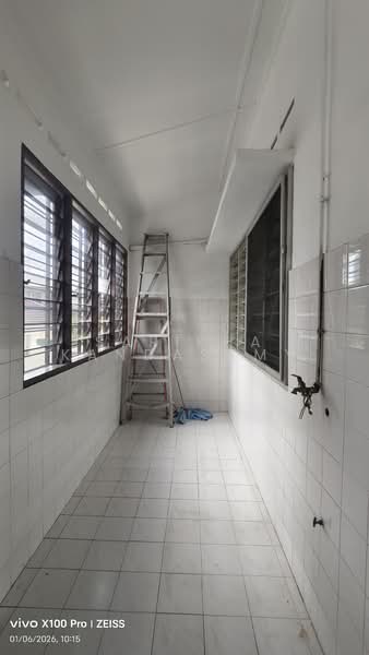 1-storey Terraced House for Sale in Bangsar (Kuala Lumpur) - Sarikha Kandasamy - Balcony - PropertyGuru.com.my