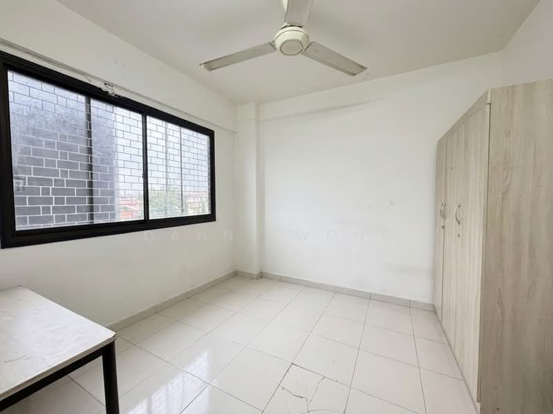 Apartment for Sale at Pangsapuri Seroja - Danny Wong - Bedroom - PropertyGuru.com.my