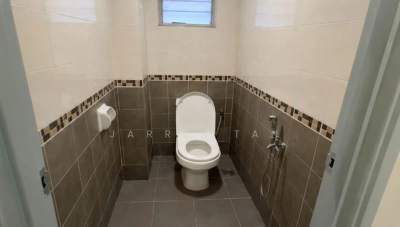 Shop for Rent in Bandar Puteri Puchong (Puchong) - Jarren Tan - Bathroom - PropertyGuru.com.my