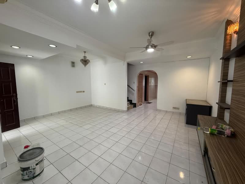Rumah Teres 2-Tingkat untuk Dijual di Taman Putra Prima (Puchong) - KT Go - Living Room - PropertyGuru.com.my
