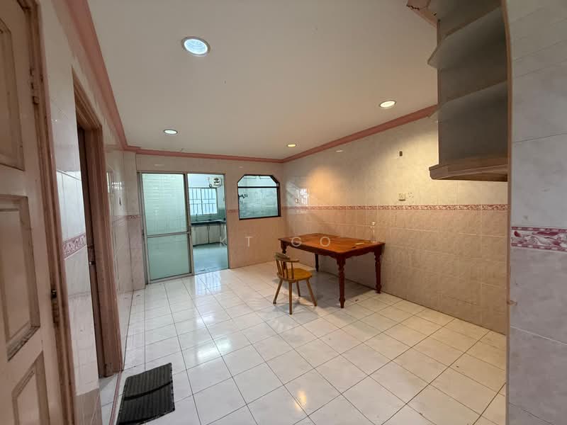 Rumah Teres 2-Tingkat untuk Dijual di Taman Putra Prima (Puchong) - KT Go - Kitchen - PropertyGuru.com.my