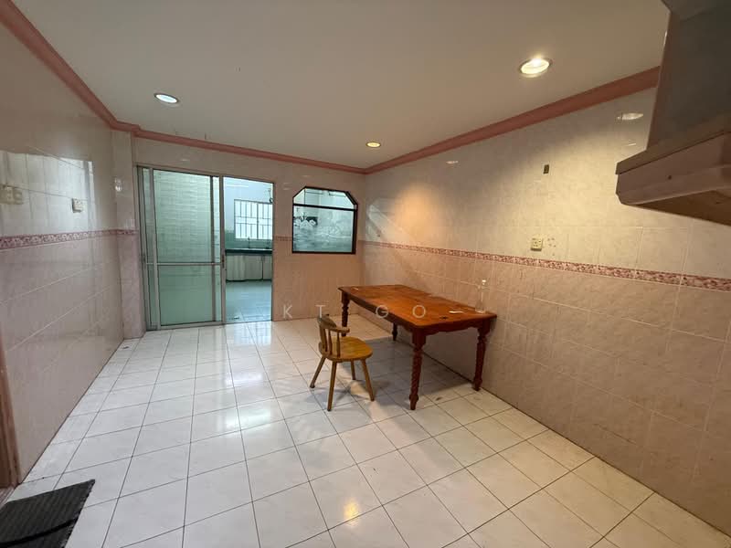 Rumah Teres 2-Tingkat untuk Dijual di Taman Putra Prima (Puchong) - KT Go - Kitchen - PropertyGuru.com.my