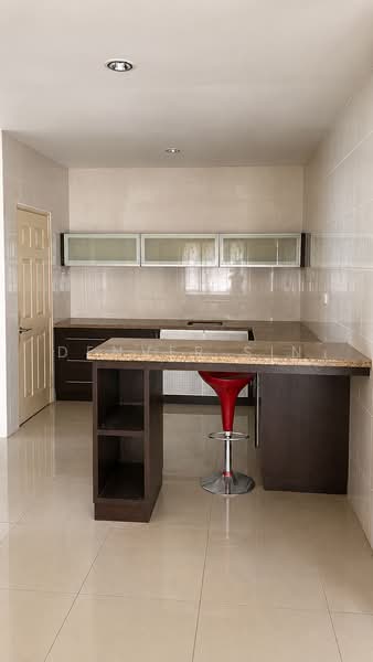 Rumah Berkembar untuk Dijual di Taman Bukit Prima (Cheras) - Denver Sin - Kitchen - PropertyGuru.com.my
