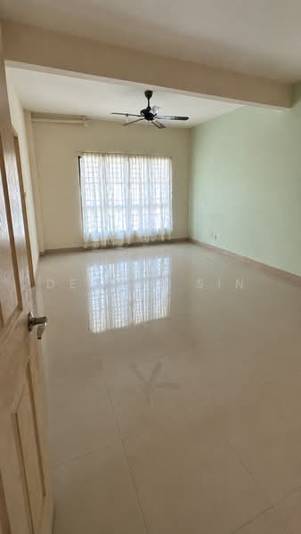 Rumah Berkembar untuk Dijual di Taman Bukit Prima (Cheras) - Denver Sin - Living Room - PropertyGuru.com.my