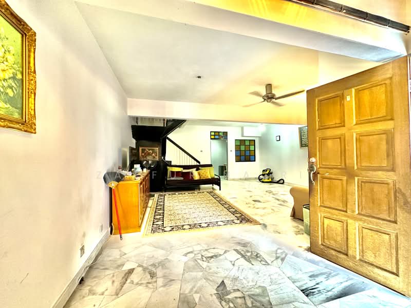 Rumah Teres untuk Dijual di Usj 2 (Subang Jaya) - Zaffur Nazri - Entrance - PropertyGuru.com.my