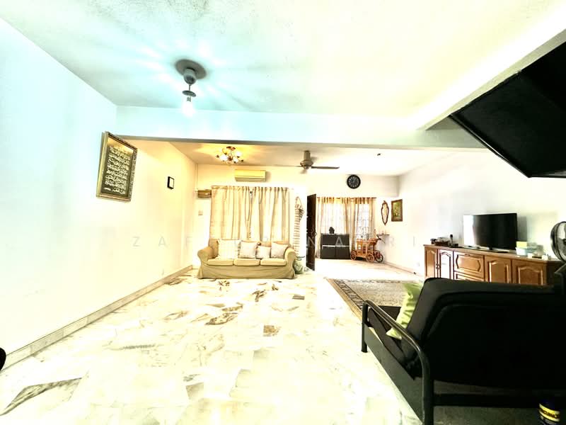 Rumah Teres untuk Dijual di Usj 2 (Subang Jaya) - Zaffur Nazri - Living Room - PropertyGuru.com.my