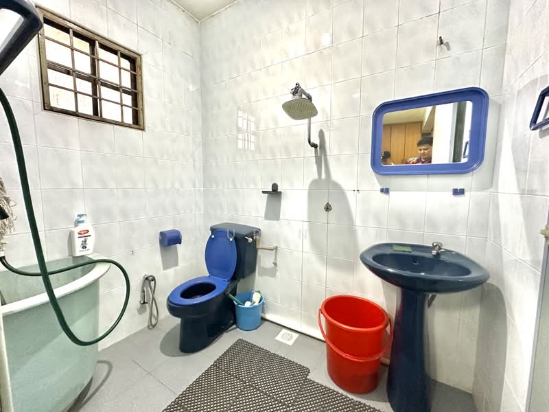 Rumah Teres untuk Dijual di Usj 2 (Subang Jaya) - Zaffur Nazri - Bathroom - PropertyGuru.com.my