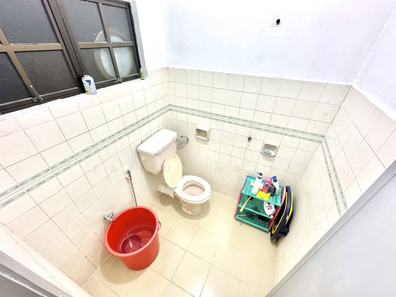 Rumah Teres untuk Dijual di Usj 2 (Subang Jaya) - Zaffur Nazri - Bathroom - PropertyGuru.com.my