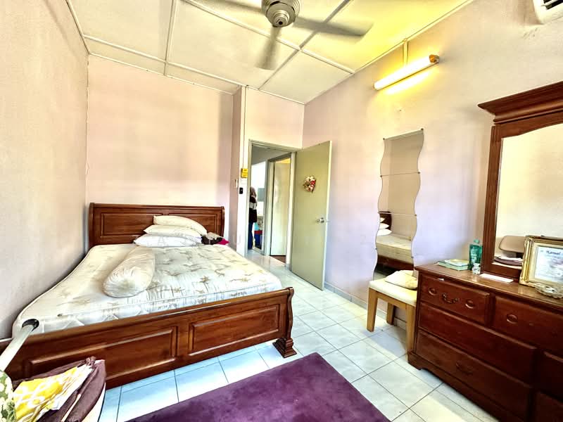 Rumah Teres untuk Dijual di Usj 2 (Subang Jaya) - Zaffur Nazri - Bedroom - PropertyGuru.com.my