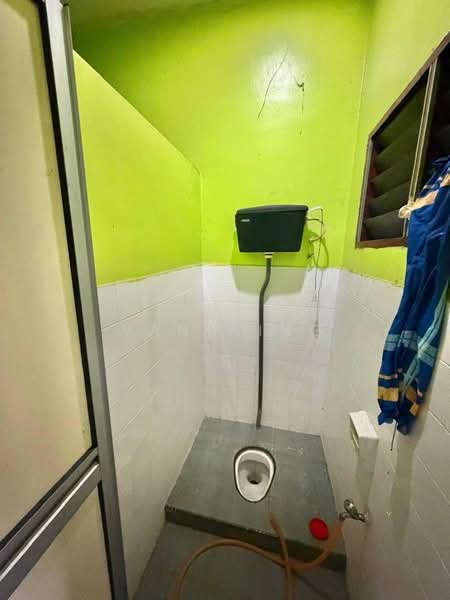 1-storey Terraced House for Sale in Kampung Baru (Tangkak) - Wan Ning - Bathroom - PropertyGuru.com.my