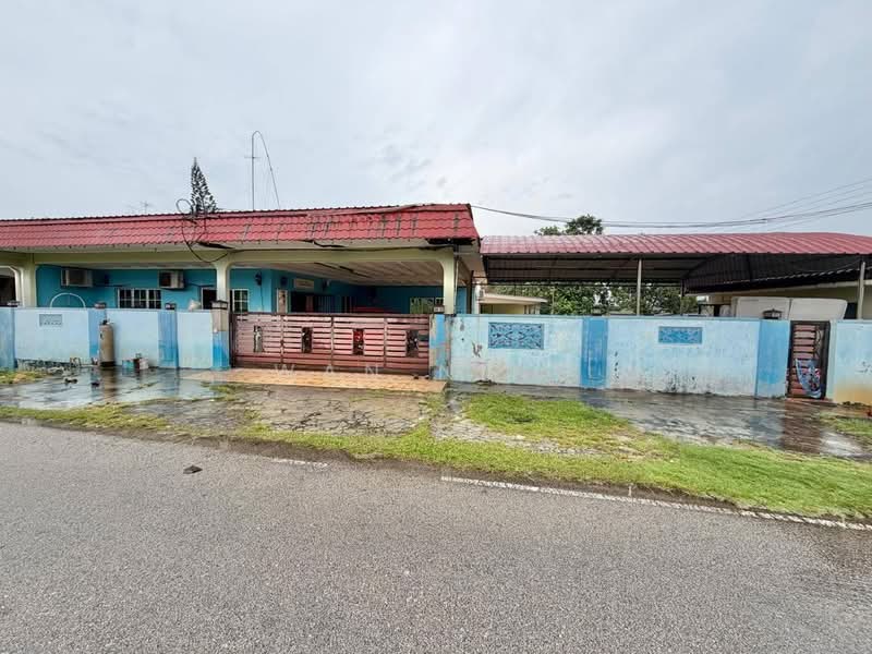 1-storey Terraced House for Sale in Kampung Baru (Tangkak) - Wan Ning - Exterior - PropertyGuru.com.my