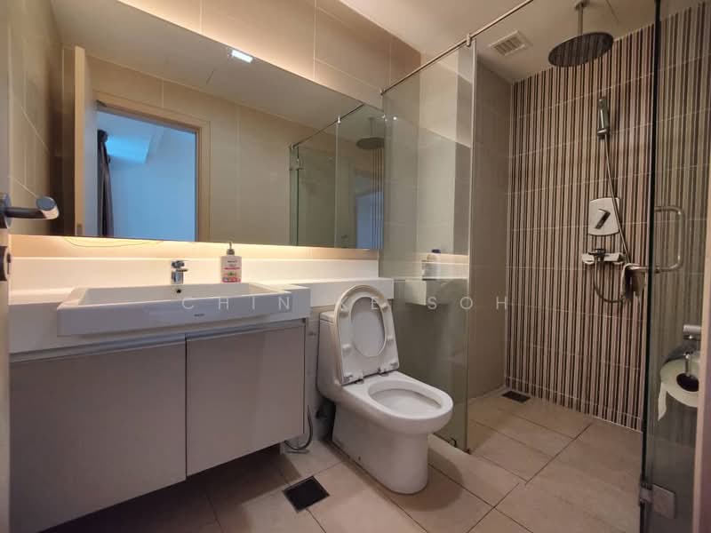 Kediaman Servis untuk Dijual di Suasana Bukit Ceylon / Raja Chulan Residences - Chin Ke Soh - Bathroom - PropertyGuru.com.my