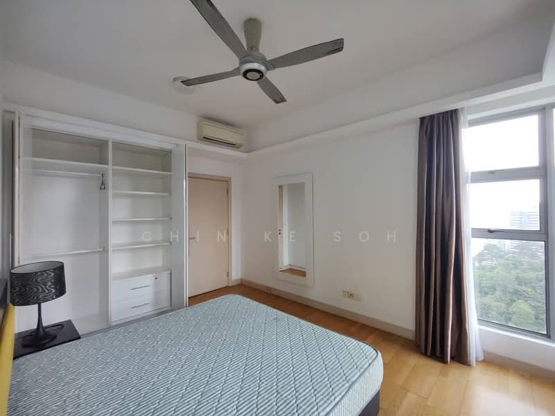 Kediaman Servis untuk Dijual di Suasana Bukit Ceylon / Raja Chulan Residences - Chin Ke Soh - Bedroom - PropertyGuru.com.my