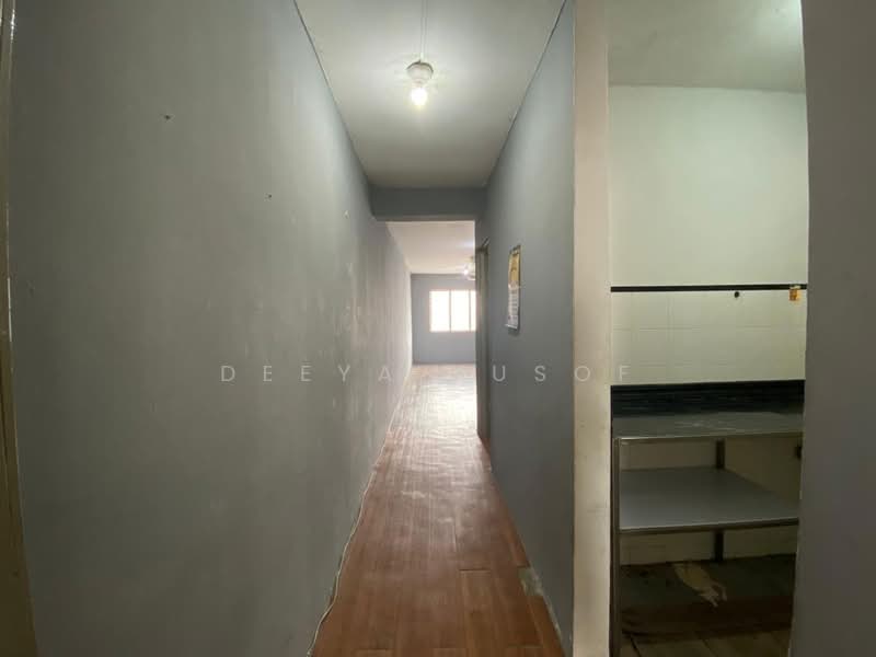 Pangsapuri untuk Dijual di Cendana Apartment - Deeya Yusof - Corridor - PropertyGuru.com.my