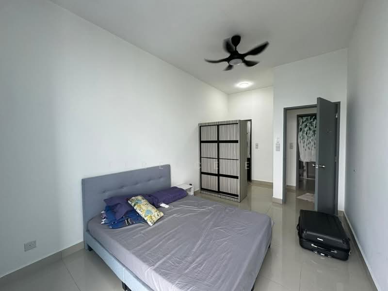 Kediaman Servis untuk Disewa di Meridin Bayvue Serviced Apartment - Terence Eo - Bedroom - PropertyGuru.com.my