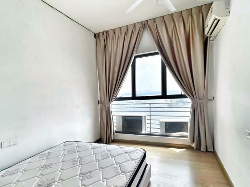 Condominium for Rent at Royal Strand @ Country Garden Danga Bay - Gabriel Ong - Bedroom - PropertyGuru.com.my