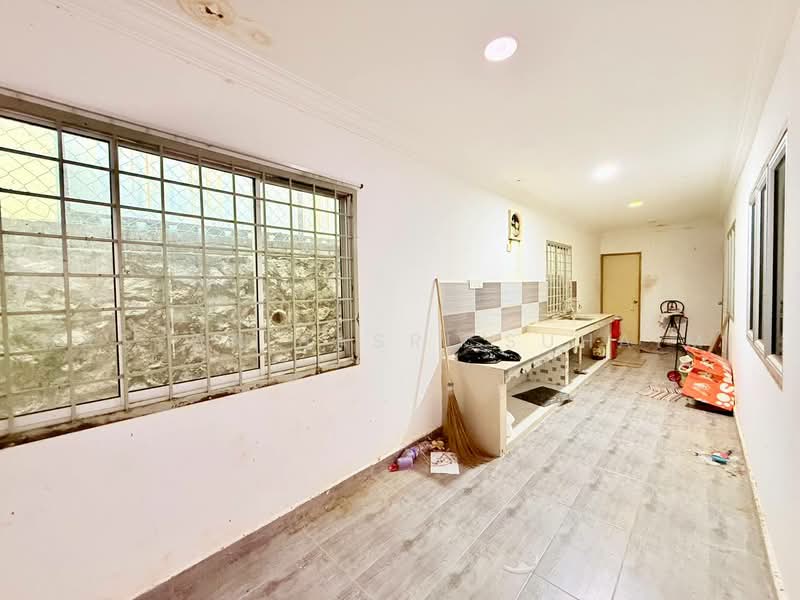 Semi-Detached House for Sale in Taman Tasik Jaya (Senawang) - Hassan Basri Suhaimi - Kitchen - PropertyGuru.com.my