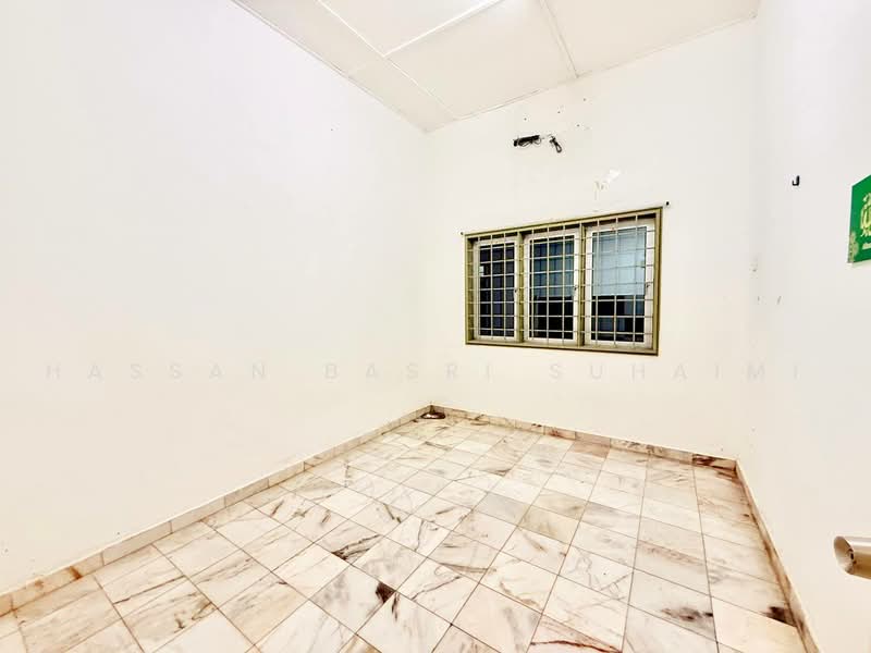 Semi-Detached House for Sale in Taman Tasik Jaya (Senawang) - Hassan Basri Suhaimi - Interior - PropertyGuru.com.my