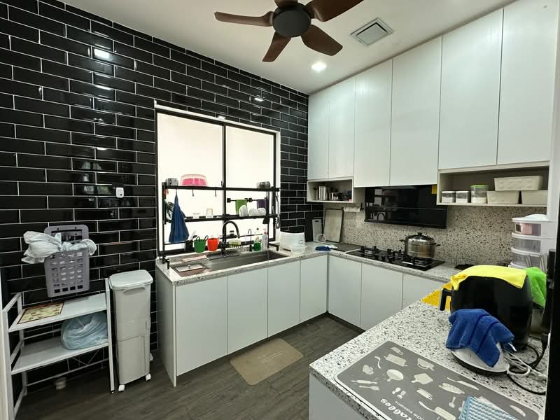 Banglo Pautan untuk Dijual di Petaling Jaya (Selangor) - KT Go - Kitchen - PropertyGuru.com.my